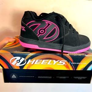 Girls Heelys black hot pink size 2